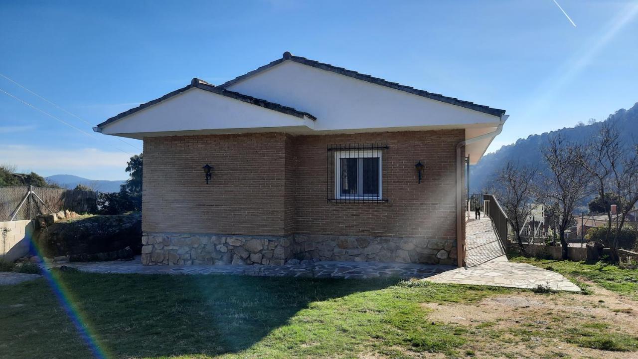 Con Piscina Y Bbq 10 Personas Holiday home *